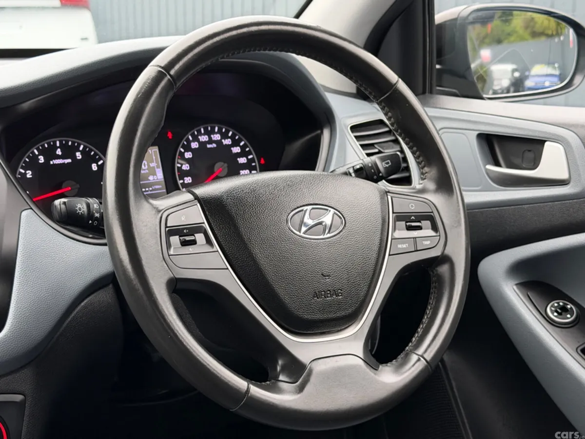 Hyundai i20 Hatchback, Petrol, 2020, Black