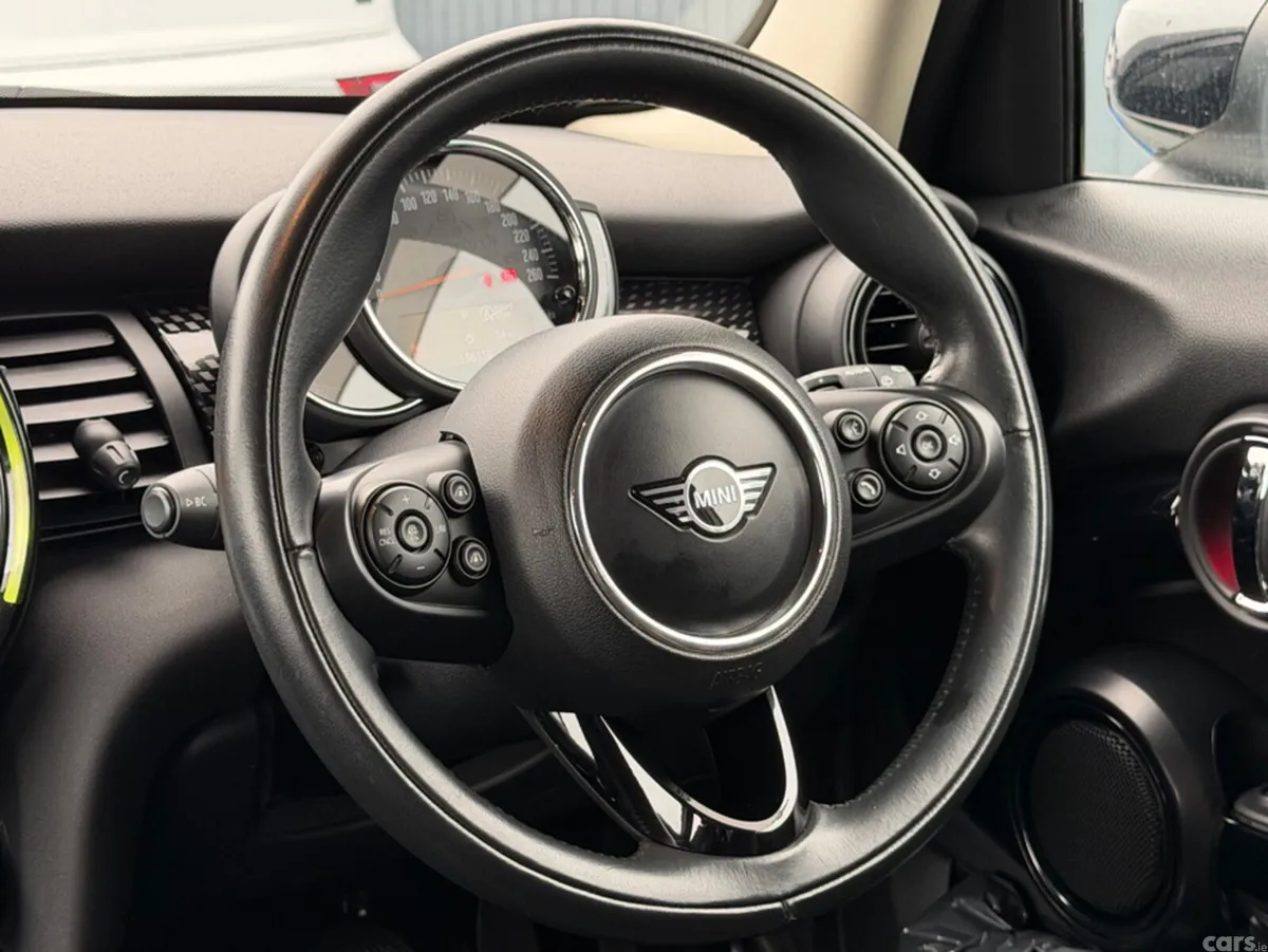 Mini Cooper Hatchback, Diesel, 2019, Silver
