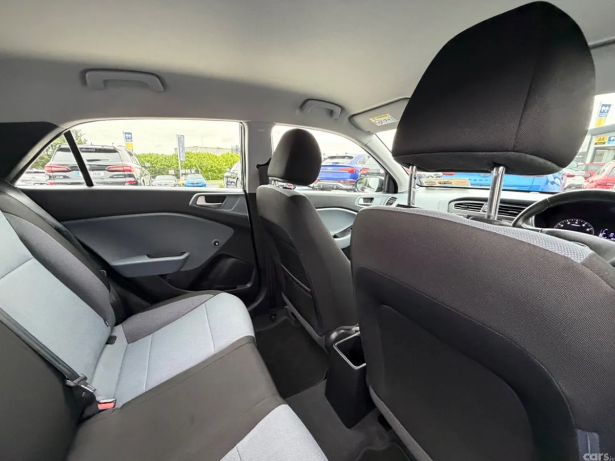 Hyundai i20 Hatchback, Petrol, 2020, Black