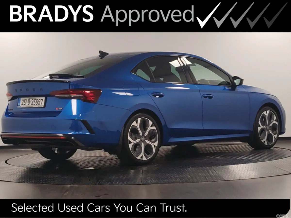 Skoda Octavia Hatchback, Petrol, 2025, Blue
