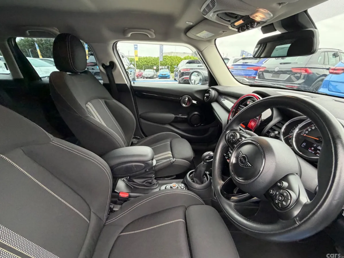 Mini Cooper Hatchback, Diesel, 2019, Silver