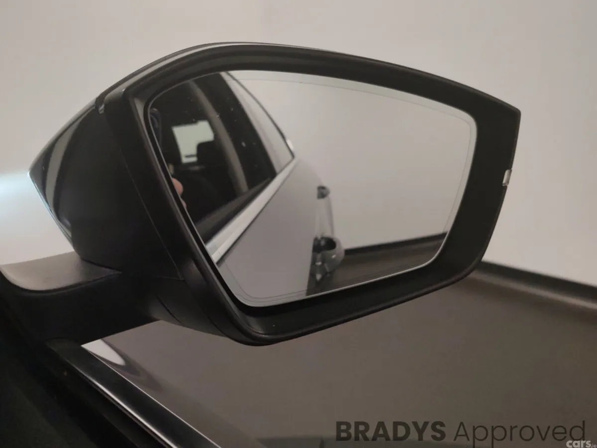 Skoda Superb Hatchback, Diesel, 2023, Grey