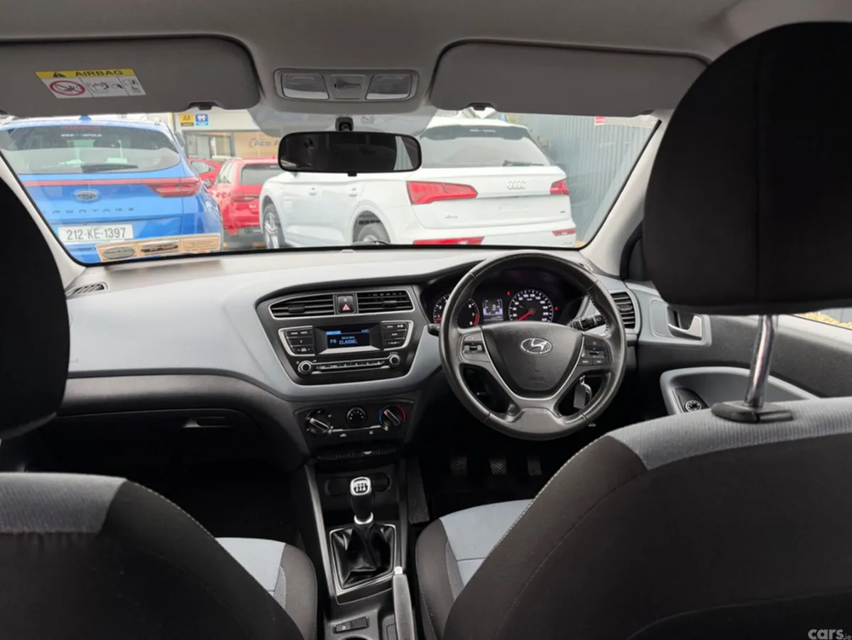 Hyundai i20 Hatchback, Petrol, 2020, Black