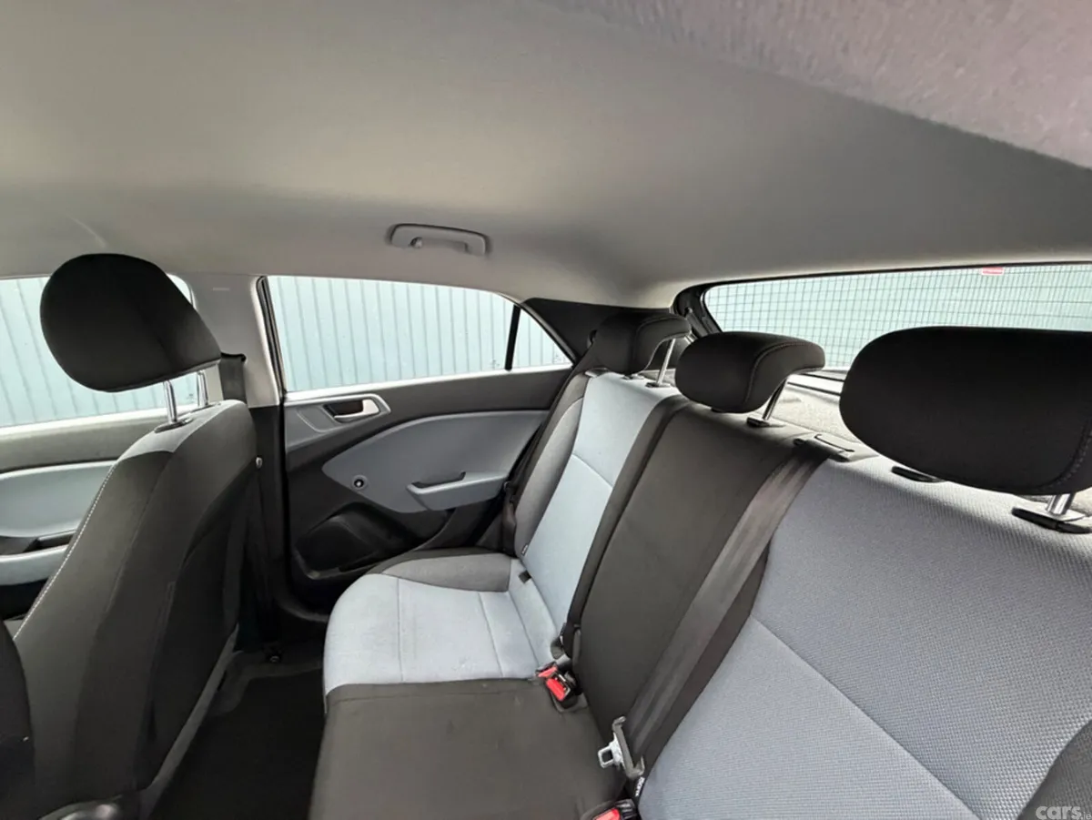 Hyundai i20 Hatchback, Petrol, 2020, Black