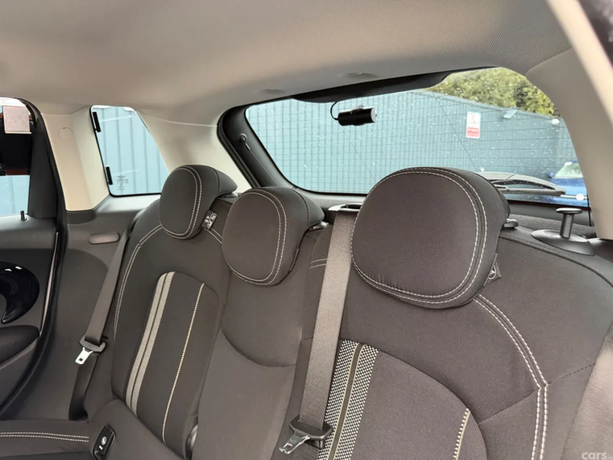 Mini Cooper Hatchback, Diesel, 2019, Silver