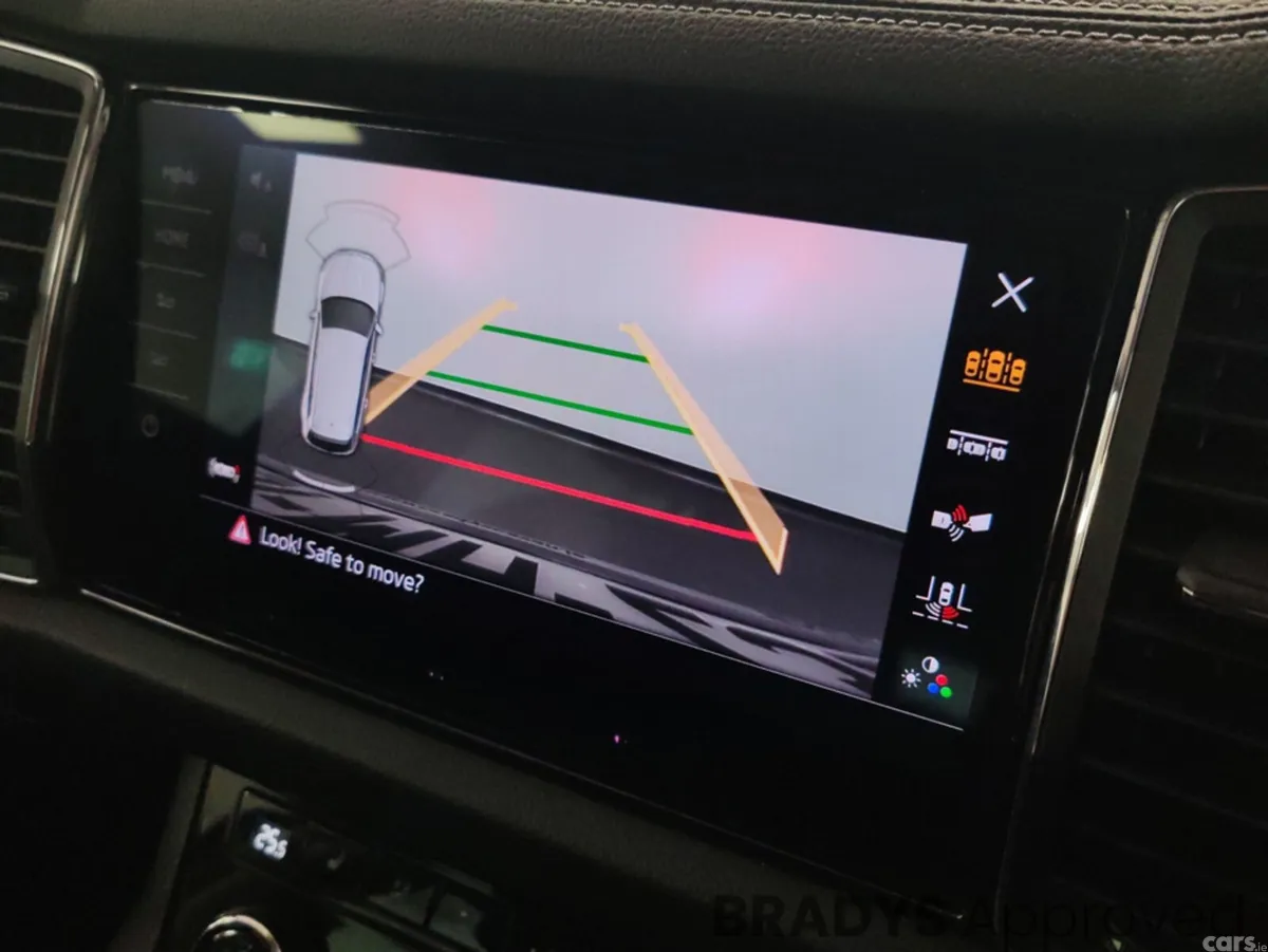 Skoda Kodiaq Estate, Diesel, 2023, Grey