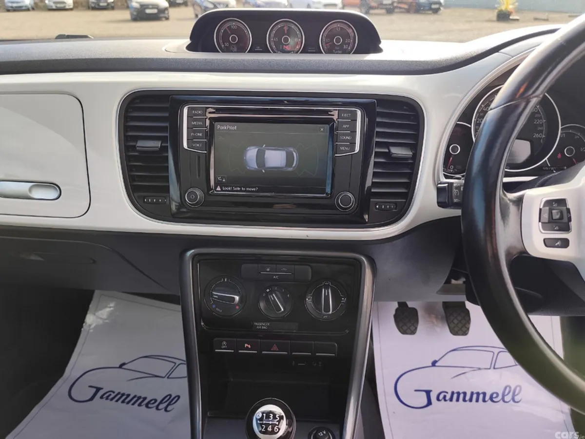 Volkswagen Beetle Hatchback, Petrol, 2018, White