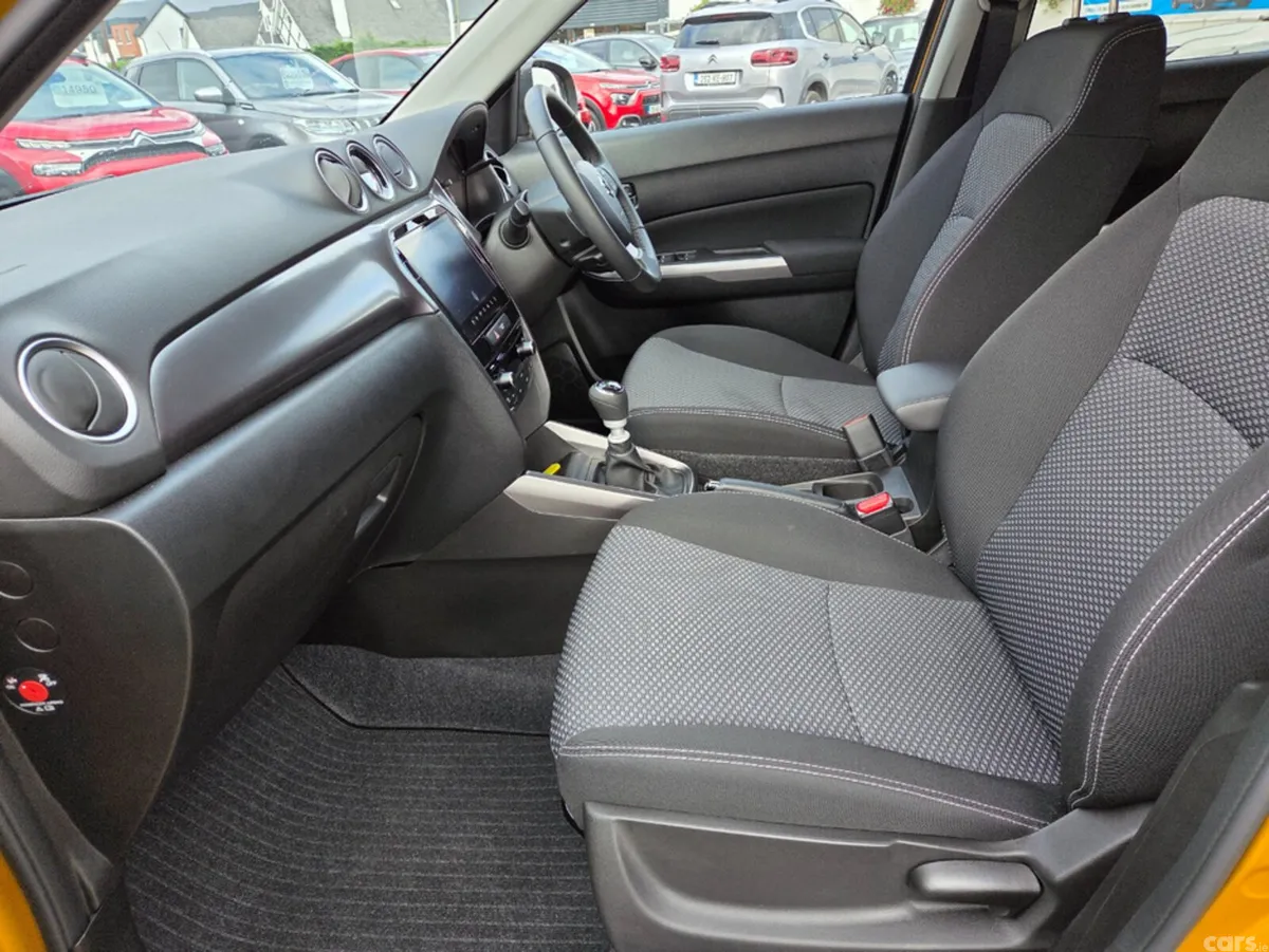 Suzuki Vitara SUV, Petrol Hybrid, 2026, Yellow