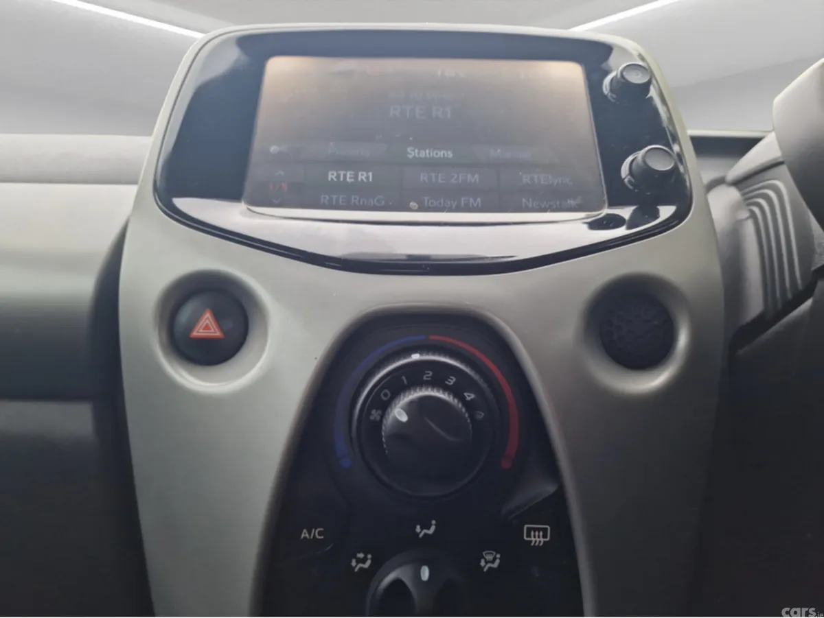 Citroen C1 Hatchback, Petrol, 2015, Grey
