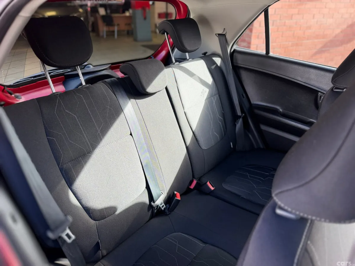 Kia Picanto Hatchback, Petrol, 2017, Red