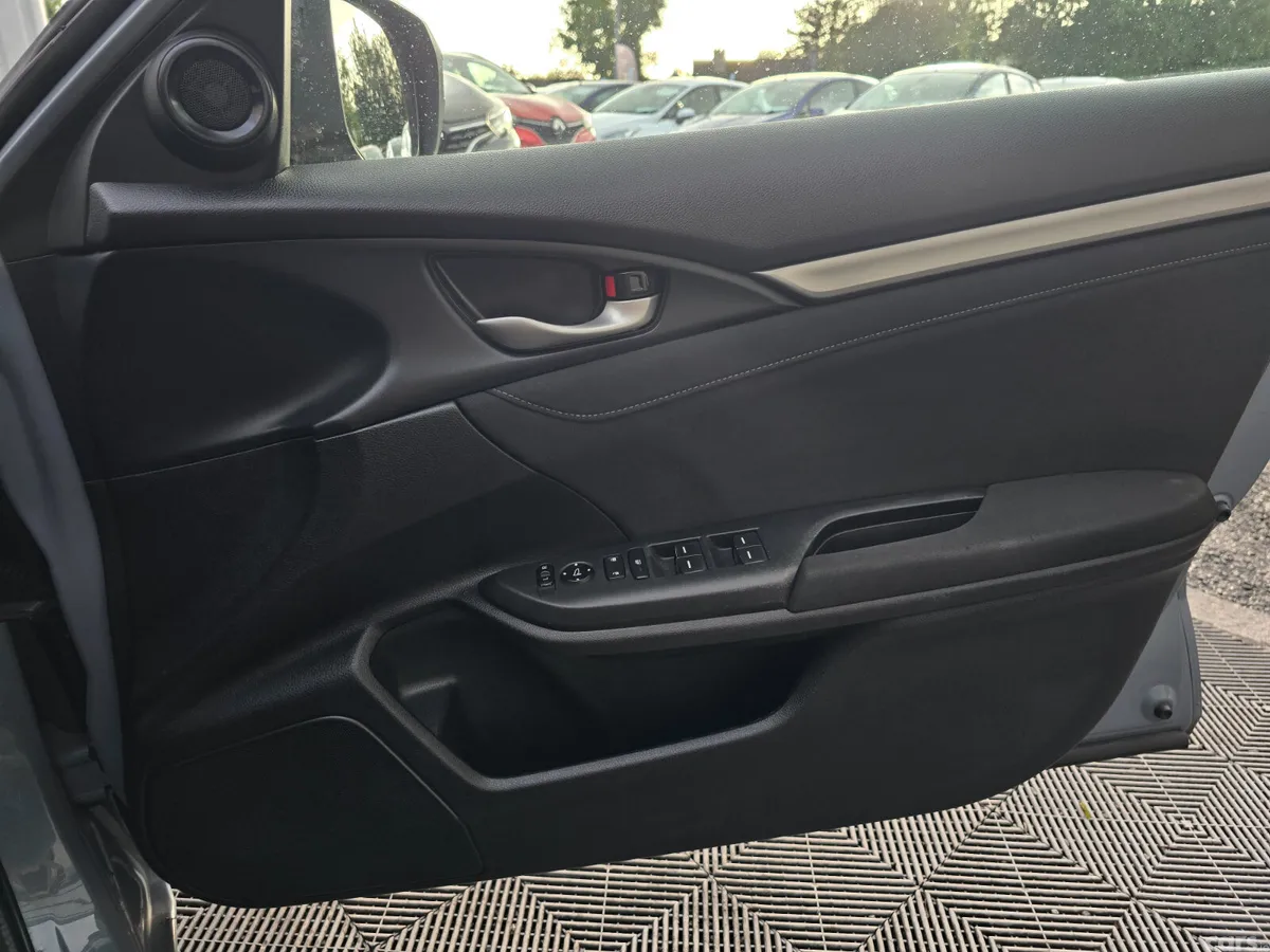 Honda Civic Hatchback, Petrol, 2018, Grey