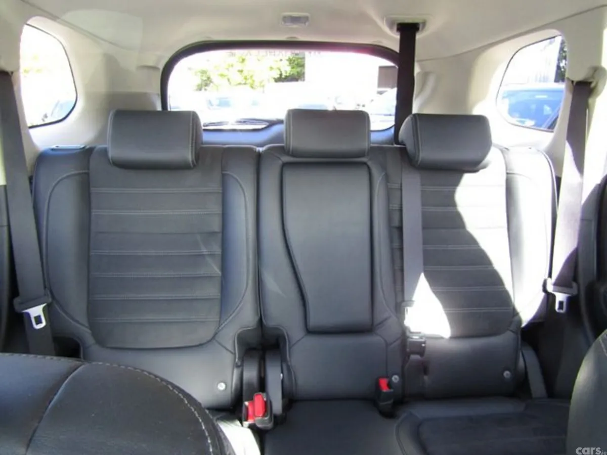 Mitsubishi Outlander Estate, Petrol Plug-in Hybrid, 2017, Black