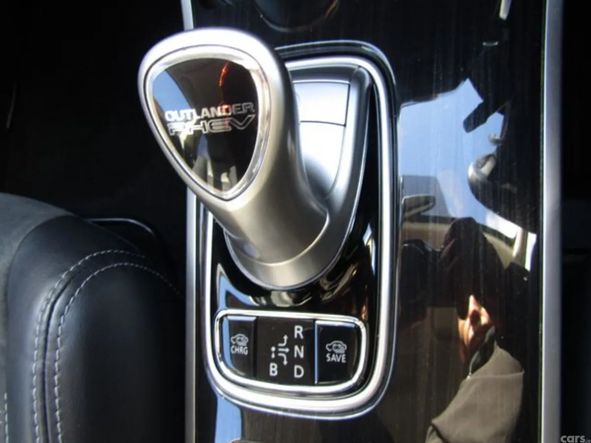 Mitsubishi Outlander Estate, Petrol Plug-in Hybrid, 2017, Black