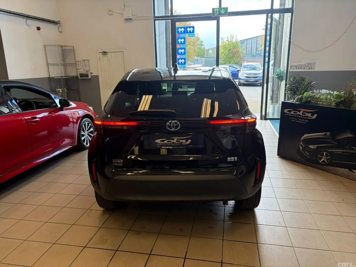 Toyota Yaris Cross Estate, Petrol Hybrid, 2021, Black
