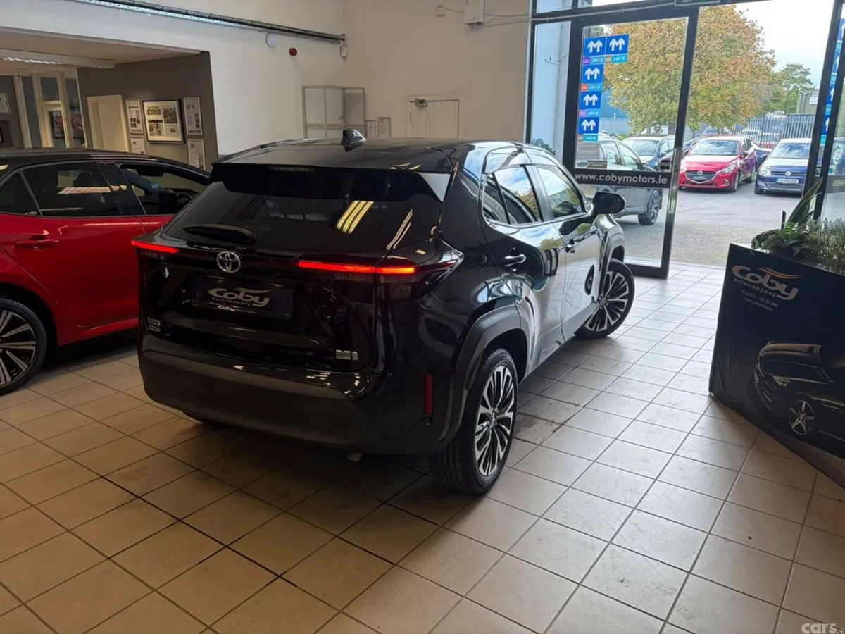 Toyota Yaris Cross Estate, Petrol Hybrid, 2021, Black