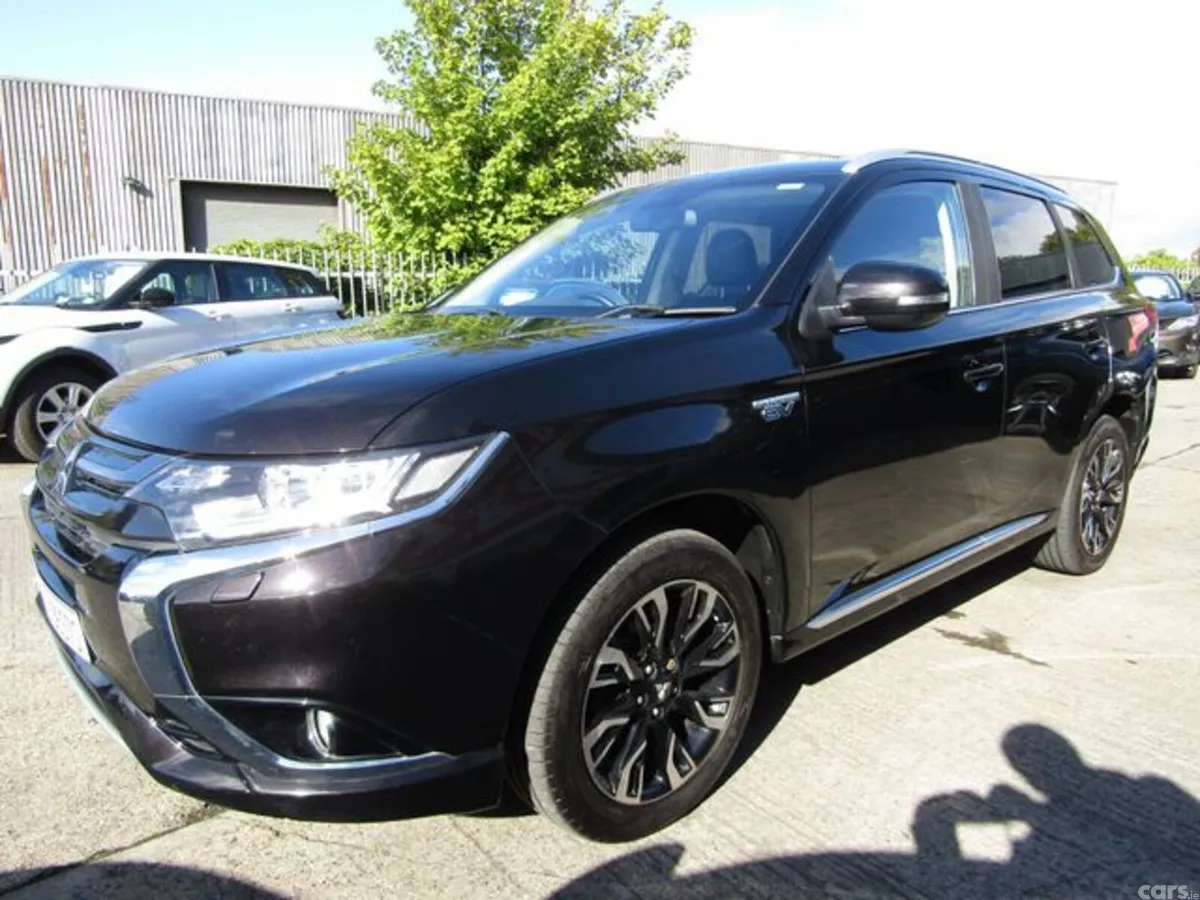 Mitsubishi Outlander Estate, Petrol Plug-in Hybrid, 2017, Black