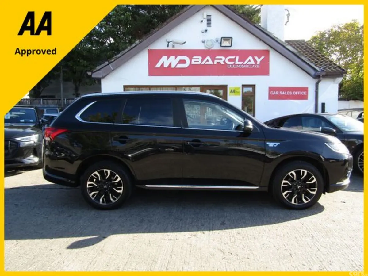 Mitsubishi Outlander Estate, Petrol Plug-in Hybrid, 2017, Black