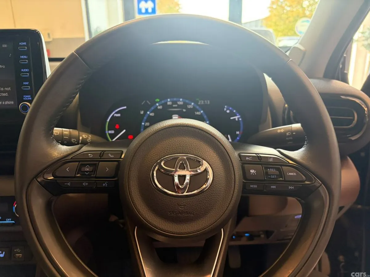 Toyota Yaris Cross Estate, Petrol Hybrid, 2021, Black