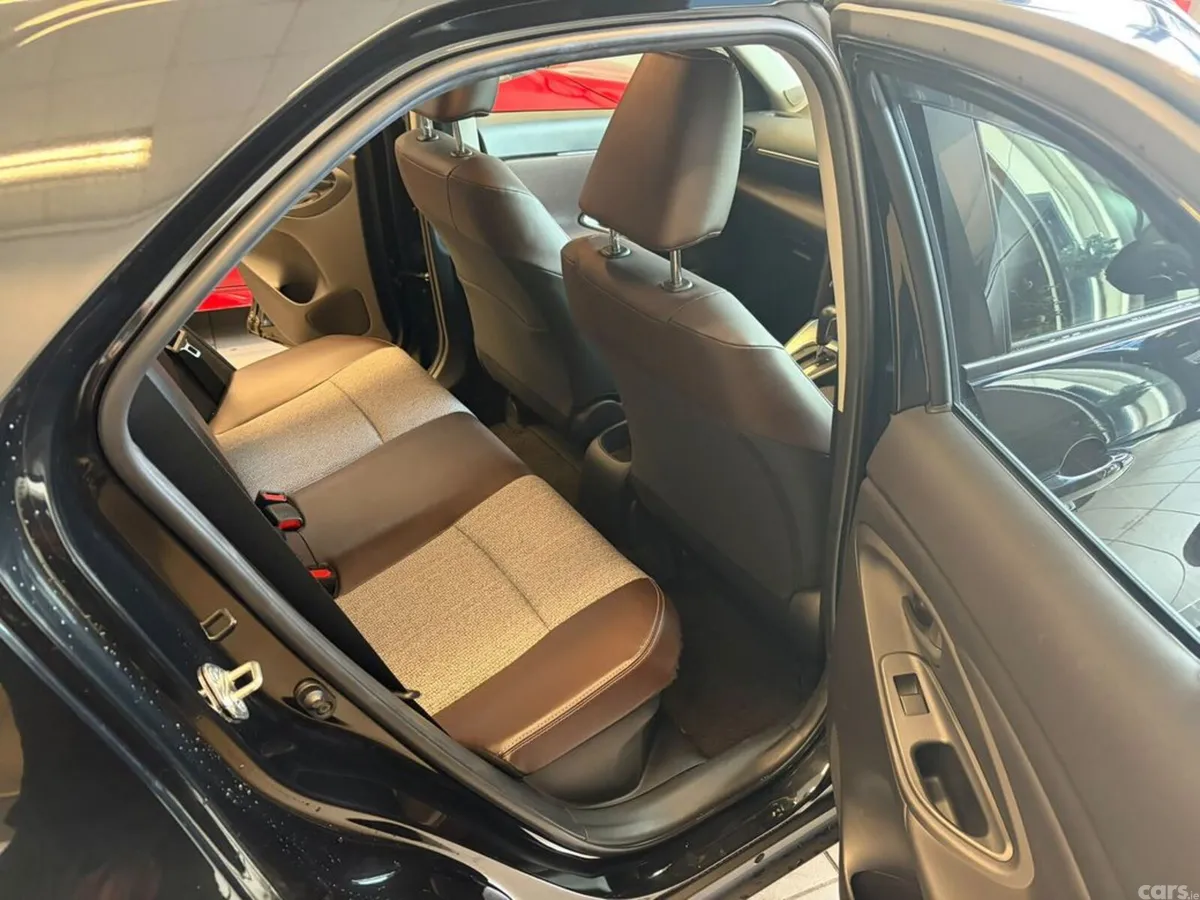 Toyota Yaris Cross Estate, Petrol Hybrid, 2021, Black