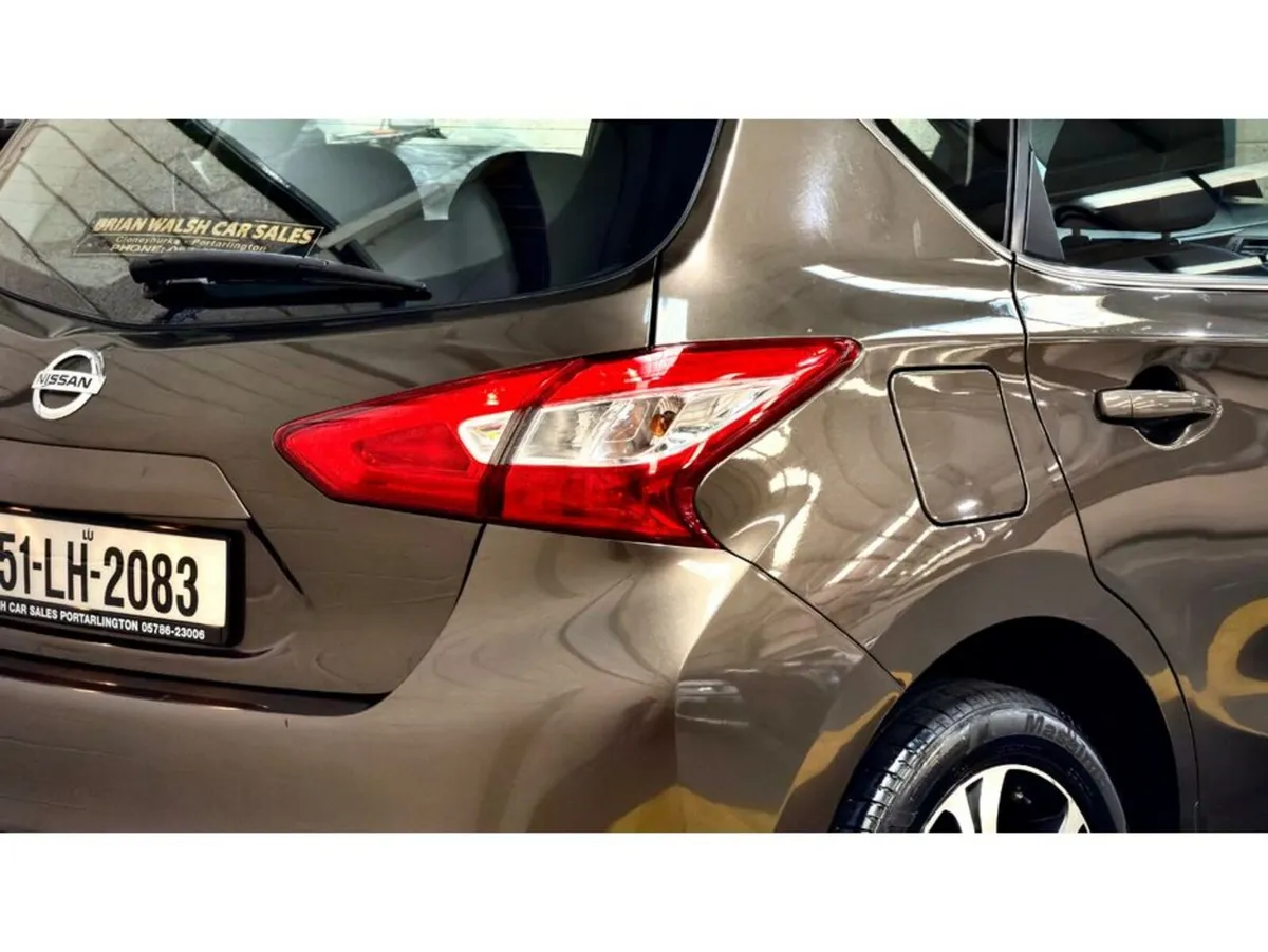 Nissan Pulsar Hatchback, Petrol, 2015, Brown