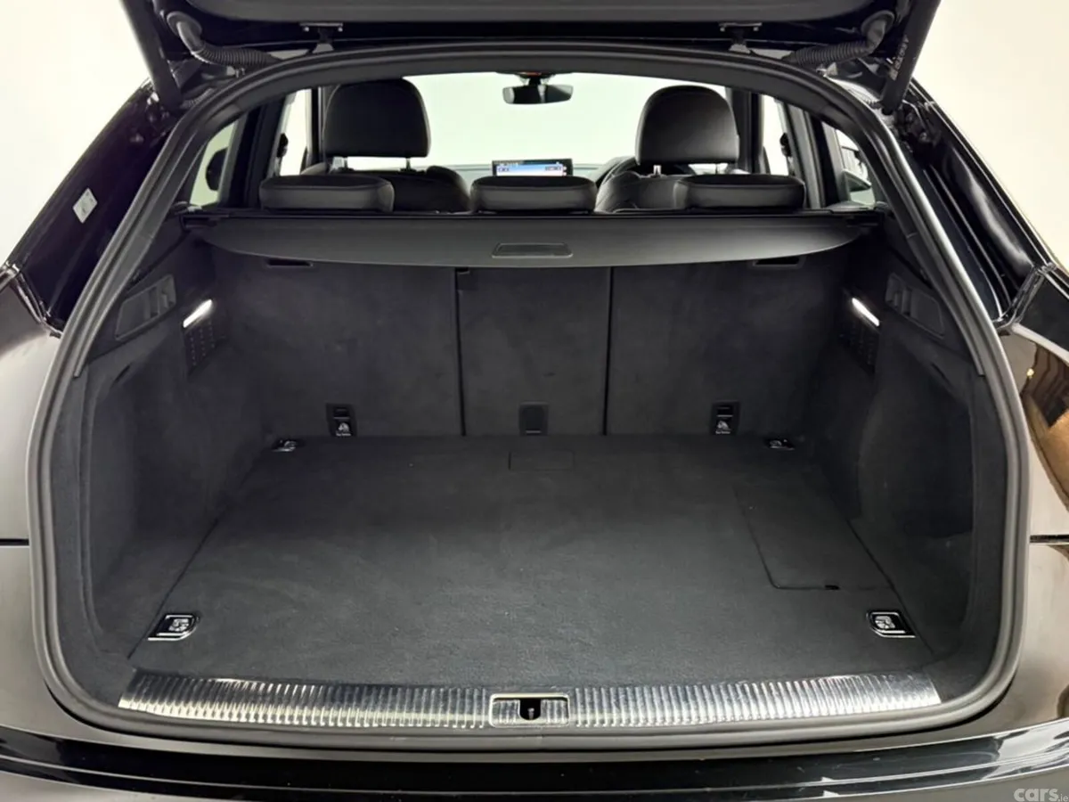 Audi Q5 SUV, Petrol Plug-in Hybrid, 2023, Black