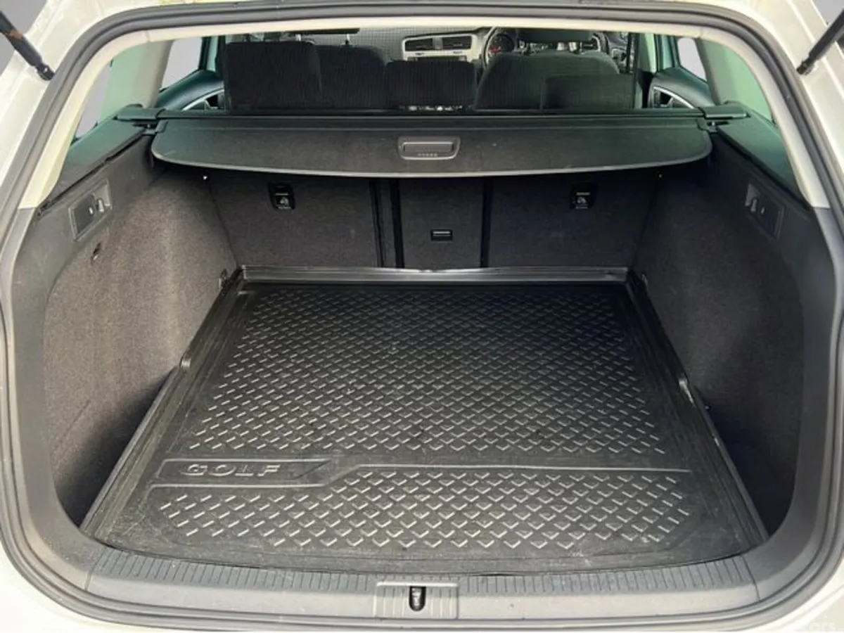 Volkswagen Golf Estate, Petrol, 2016, White