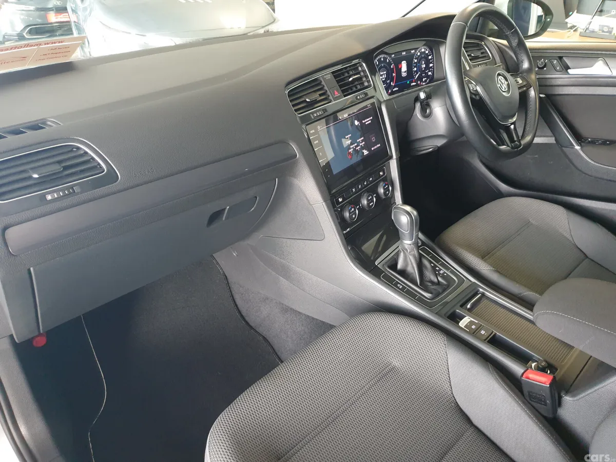 Volkswagen Golf Hatchback, Petrol, 2018, White