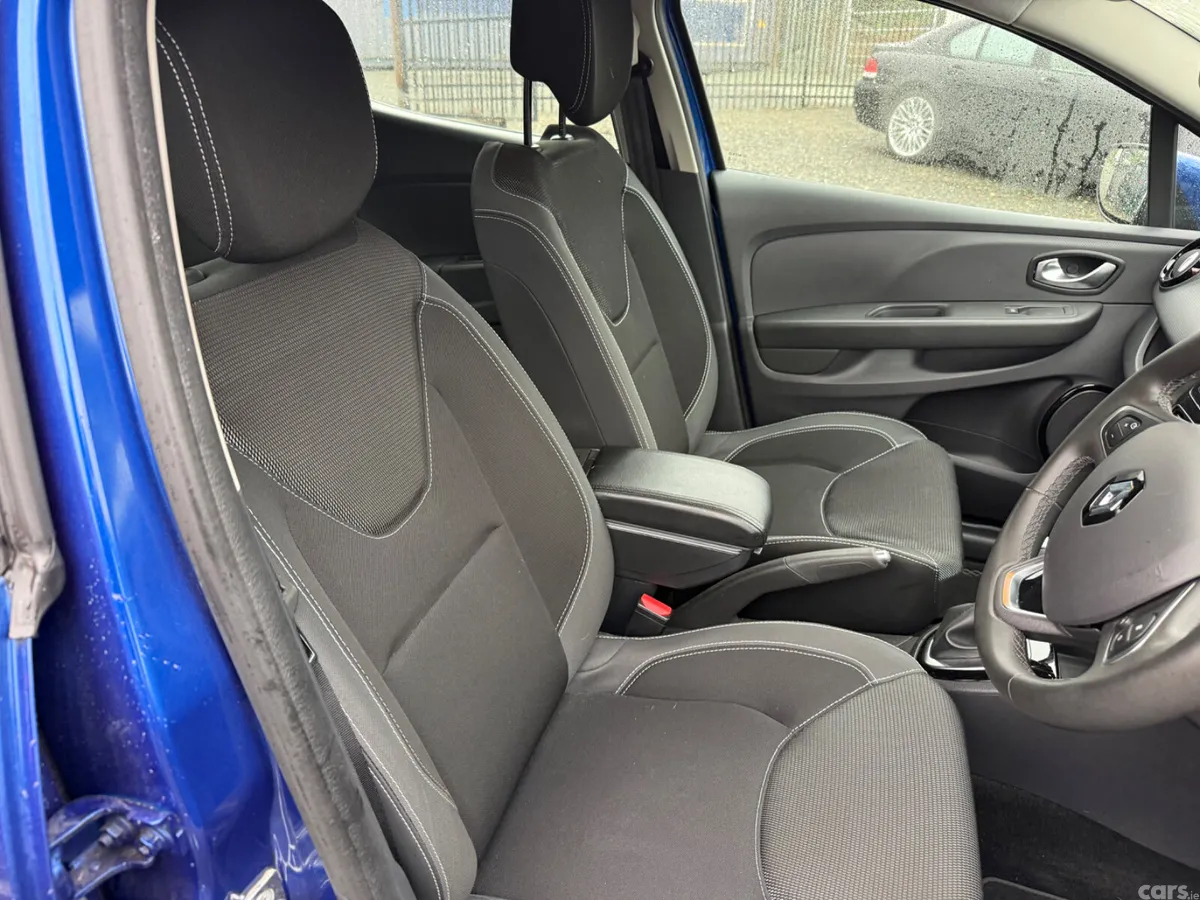 Renault Clio Hatchback, Petrol, 2019, Blue