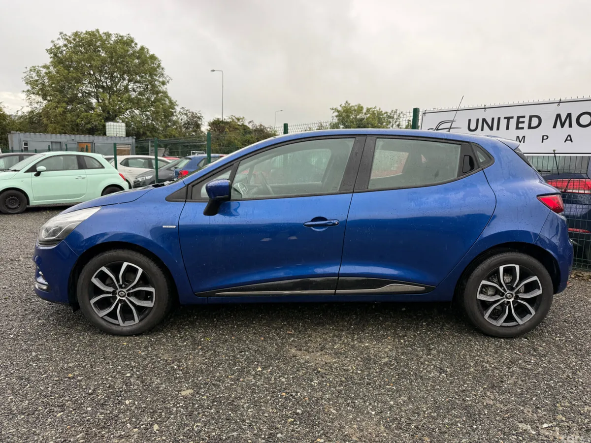 Renault Clio Hatchback, Petrol, 2019, Blue