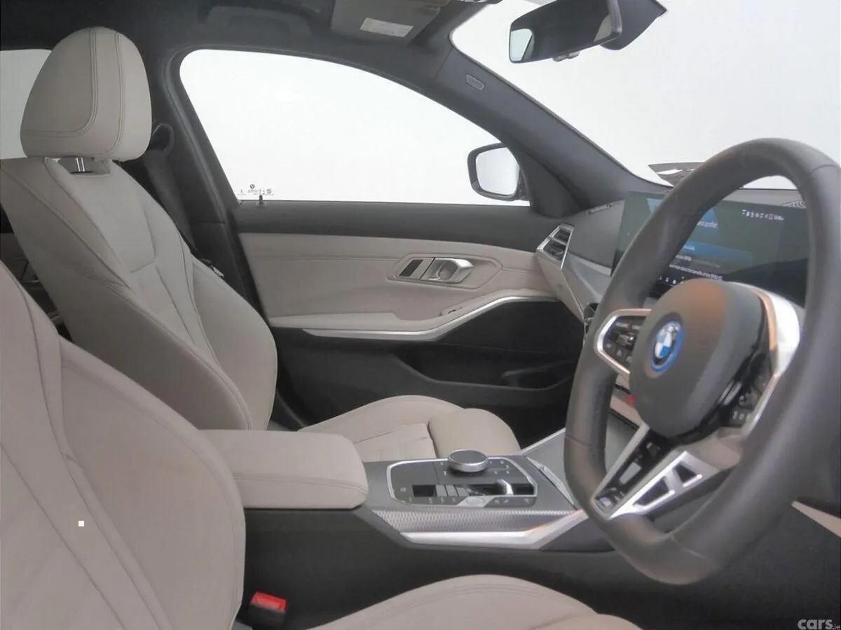 BMW 3-Series Saloon, Petrol Plug-in Hybrid, 2025, Red