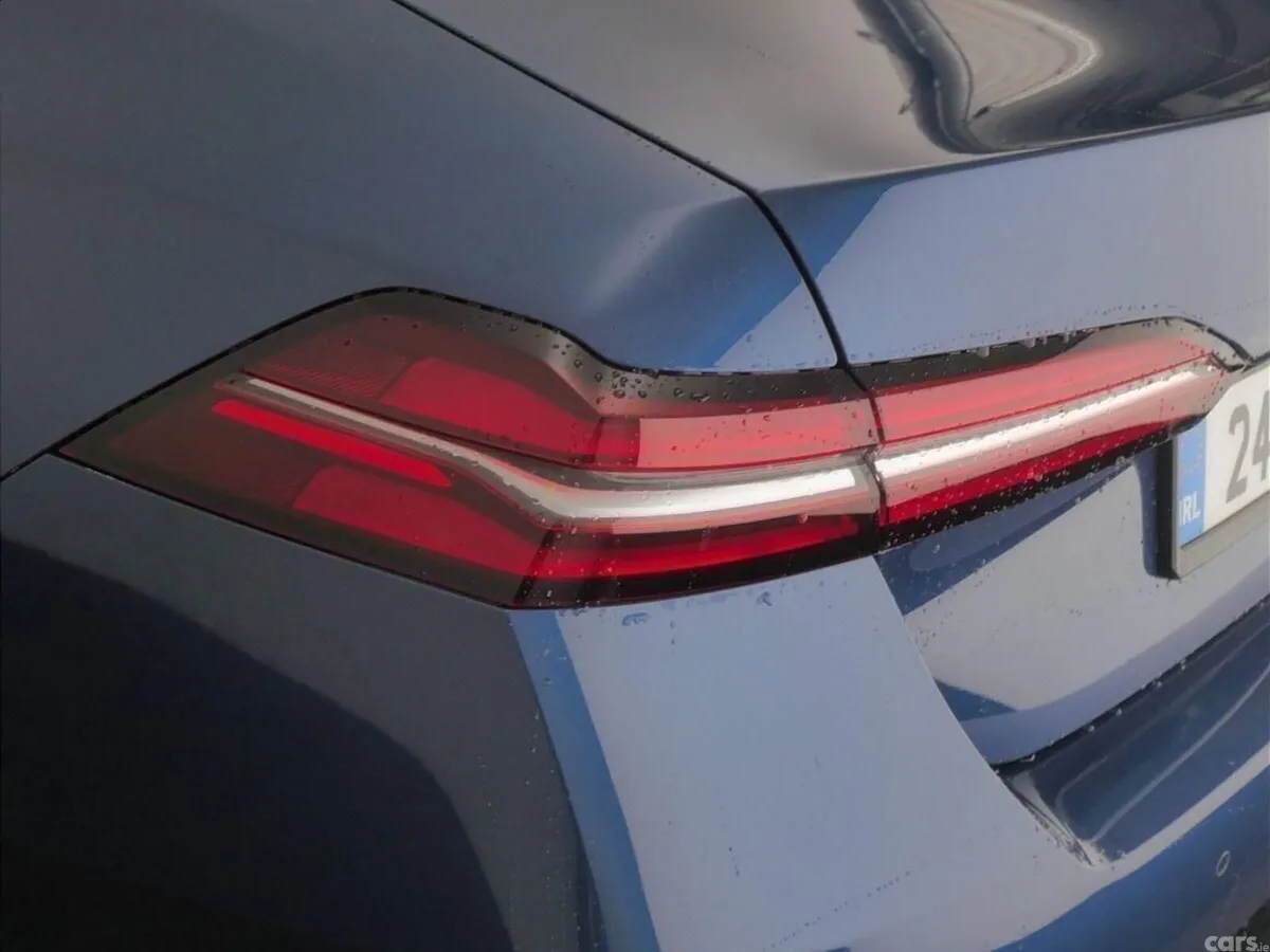 BMW 5-Series Saloon, Petrol Hybrid, 2024, Blue
