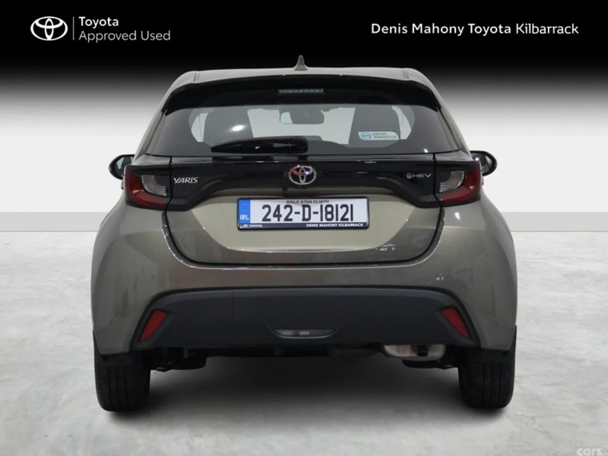 Toyota Yaris Hatchback, Petrol Hybrid, 2024, Bronze