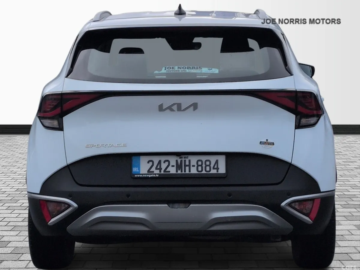 Kia Sportage MPV, Diesel, 2024, White