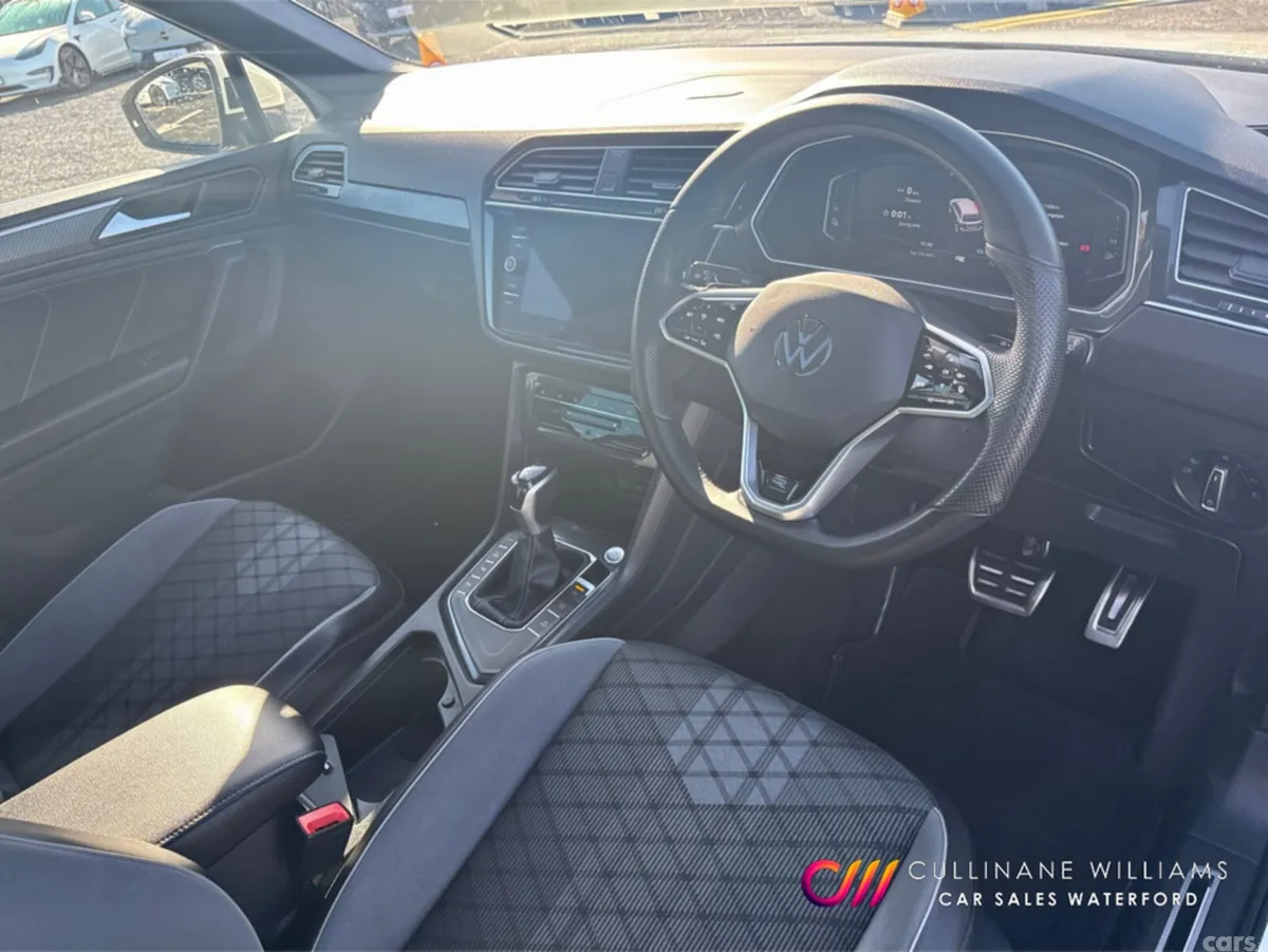 Volkswagen Tiguan SUV, Petrol Plug-in Hybrid, 2023, White