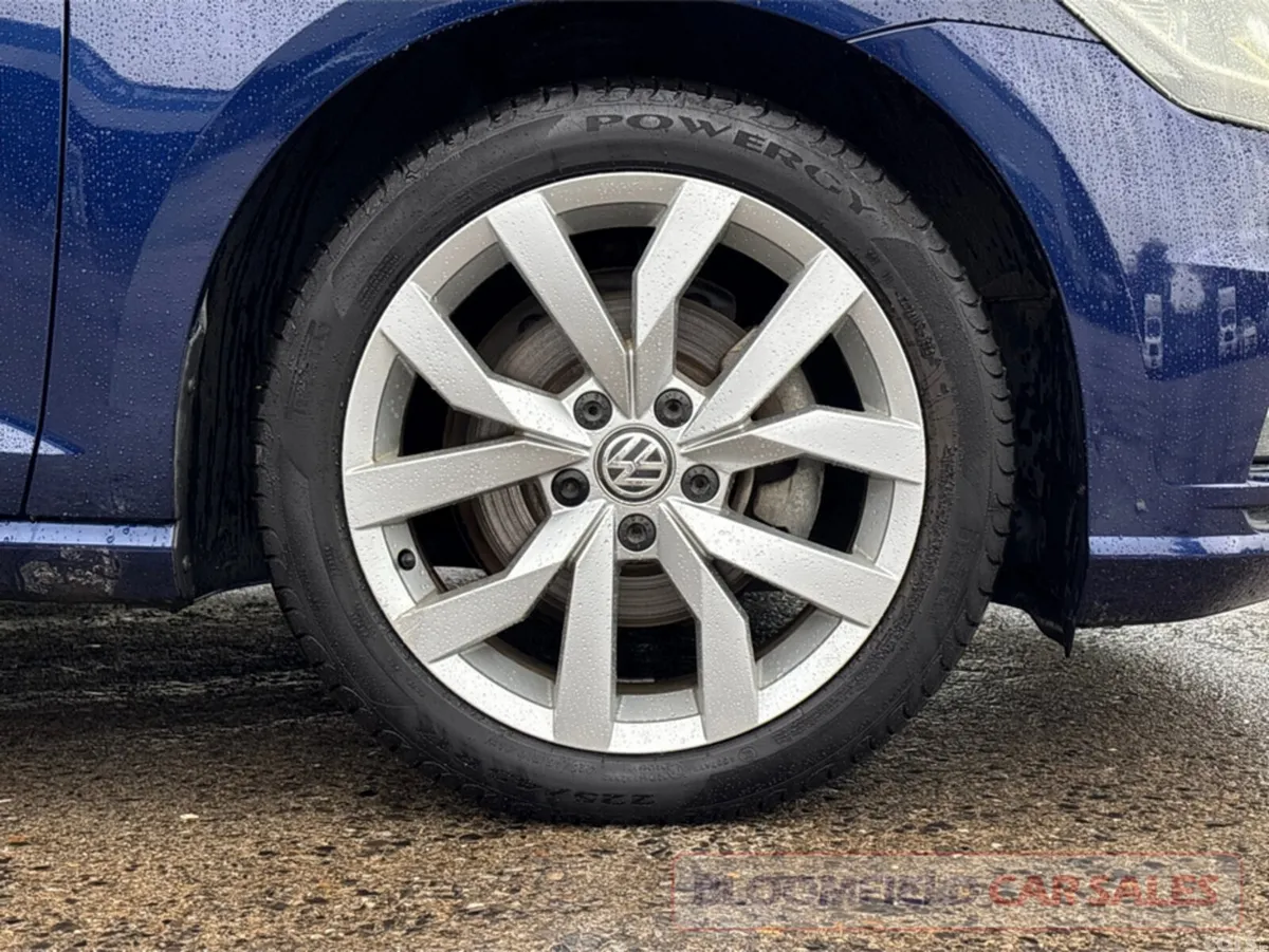 Volkswagen Golf Hatchback, Petrol, 2017, Blue