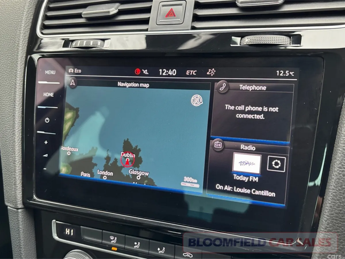 Volkswagen Golf Hatchback, Petrol, 2017, Blue