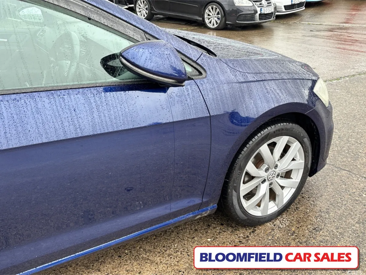 Volkswagen Golf Hatchback, Petrol, 2017, Blue