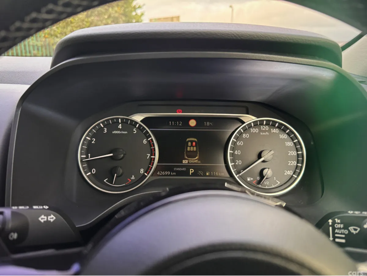 Nissan Qashqai MPV, Petrol, 2022, Red