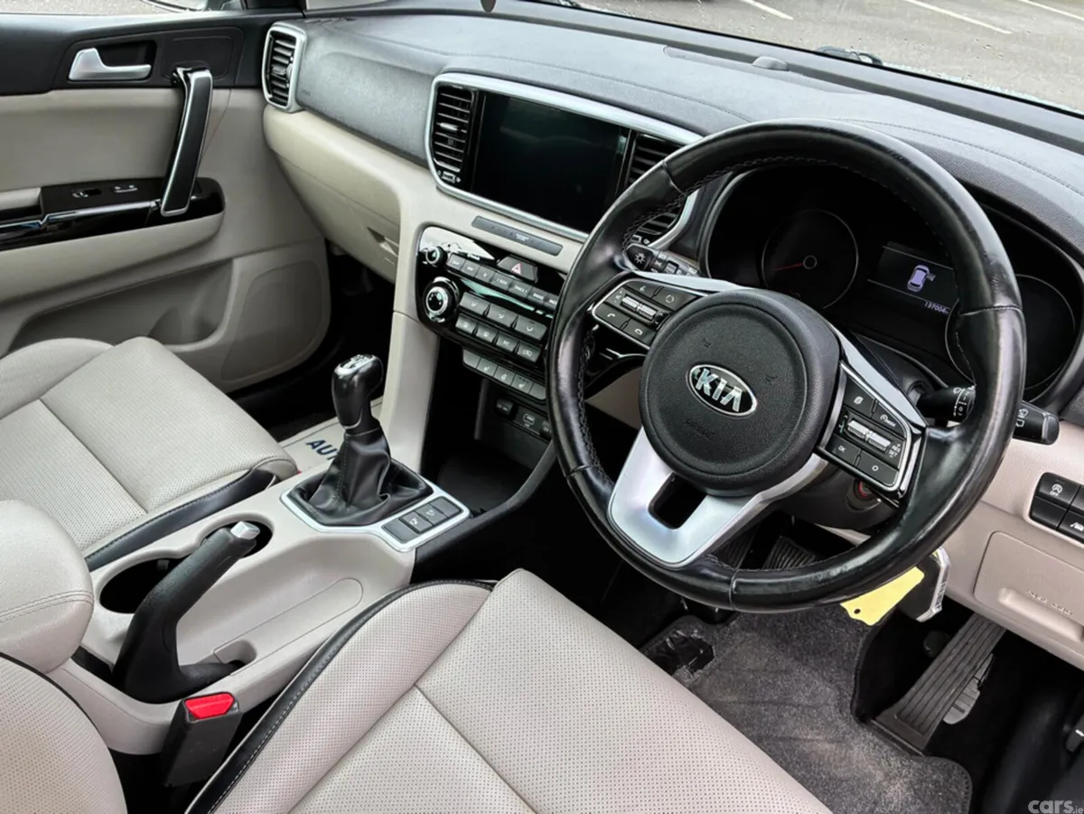 Kia Sportage MPV, Diesel Hybrid, 2021, Grey