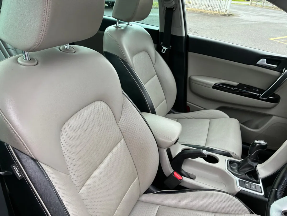 Kia Sportage MPV, Diesel Hybrid, 2021, Grey