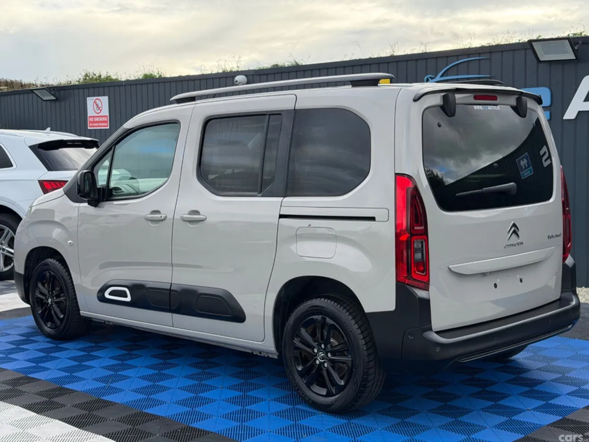 Citroen Berlingo Multispace MPV, Diesel, 2021, Beige