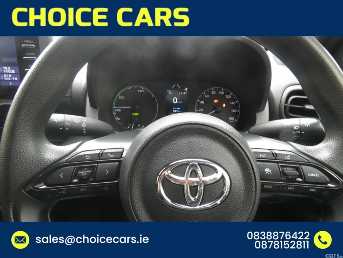 Toyota Yaris Hatchback, Petrol Hybrid, 2022, Blue