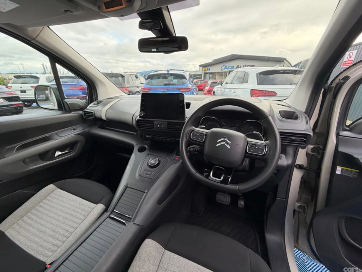 Citroen Berlingo Multispace MPV, Diesel, 2021, Beige