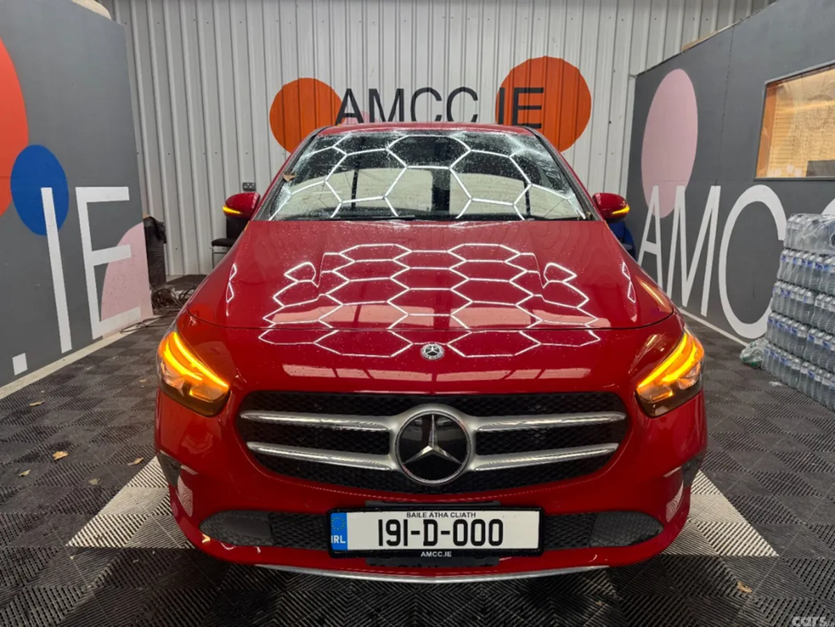 Mercedes-Benz B-Class Hatchback, Petrol, 2019, Red
