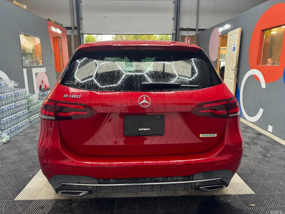 Mercedes-Benz B-Class Hatchback, Petrol, 2019, Red