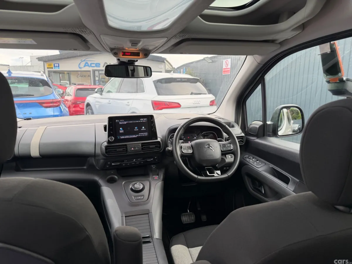 Citroen Berlingo Multispace MPV, Diesel, 2021, Beige