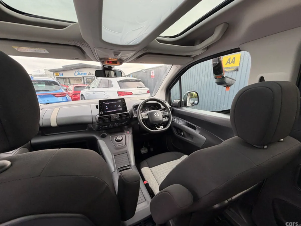Citroen Berlingo Multispace MPV, Diesel, 2021, Beige