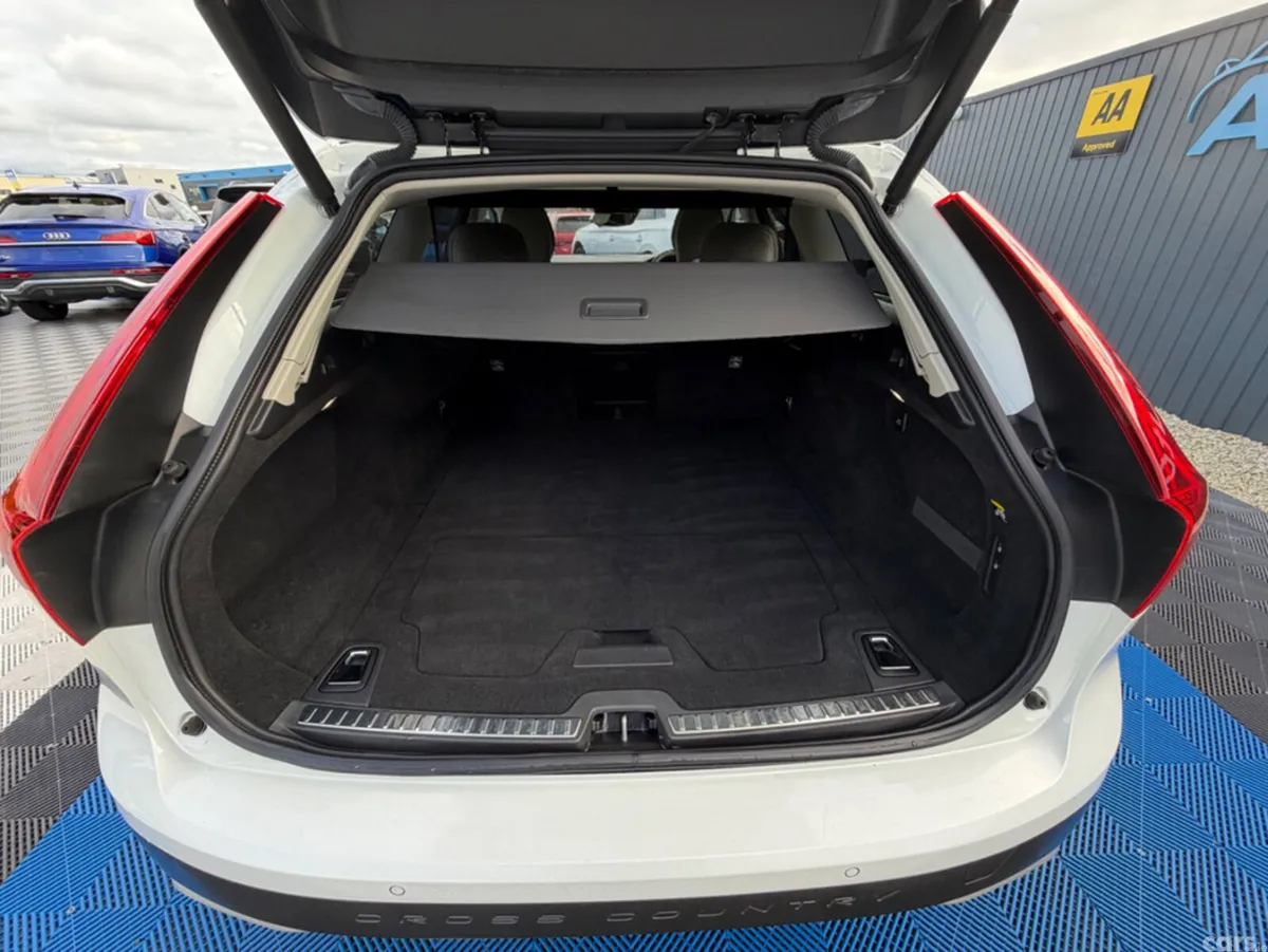 Volvo V90 Estate, Diesel, 2019, White