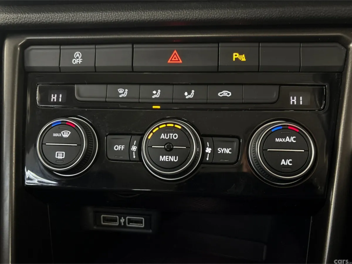 Volkswagen T-Roc Estate, Diesel, 2019, Blue