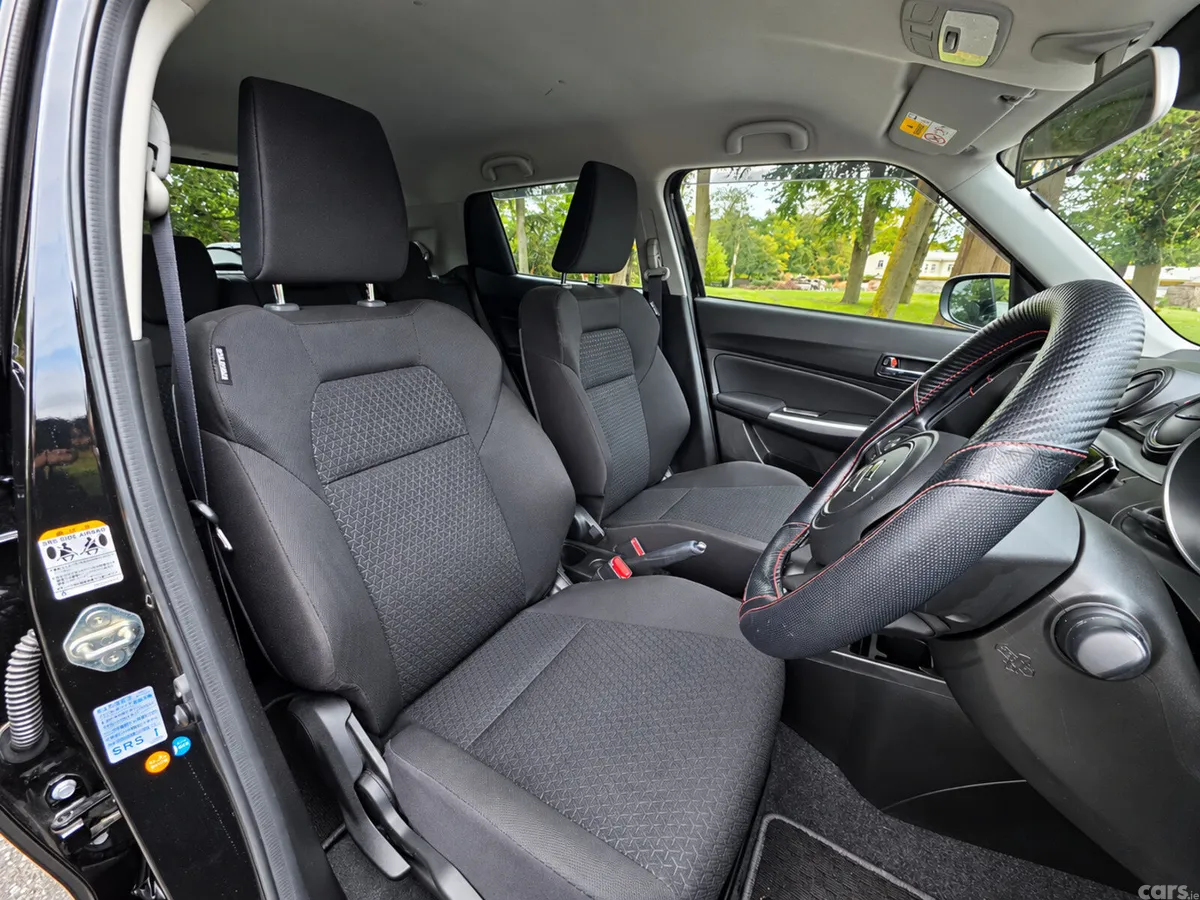 Suzuki Swift Hatchback, Petrol, 2021, Black